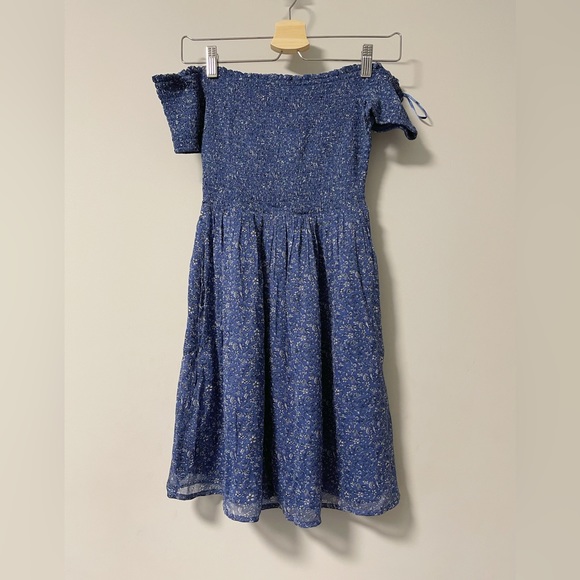 Abercrombie & Fitch Smocked Off-The-Shoulder Mini Dress - Picture 3 of 11